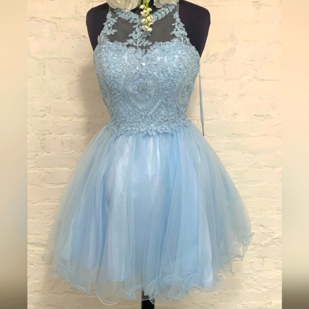 NOX Anabel size Small and Medium, color Ice Blue.